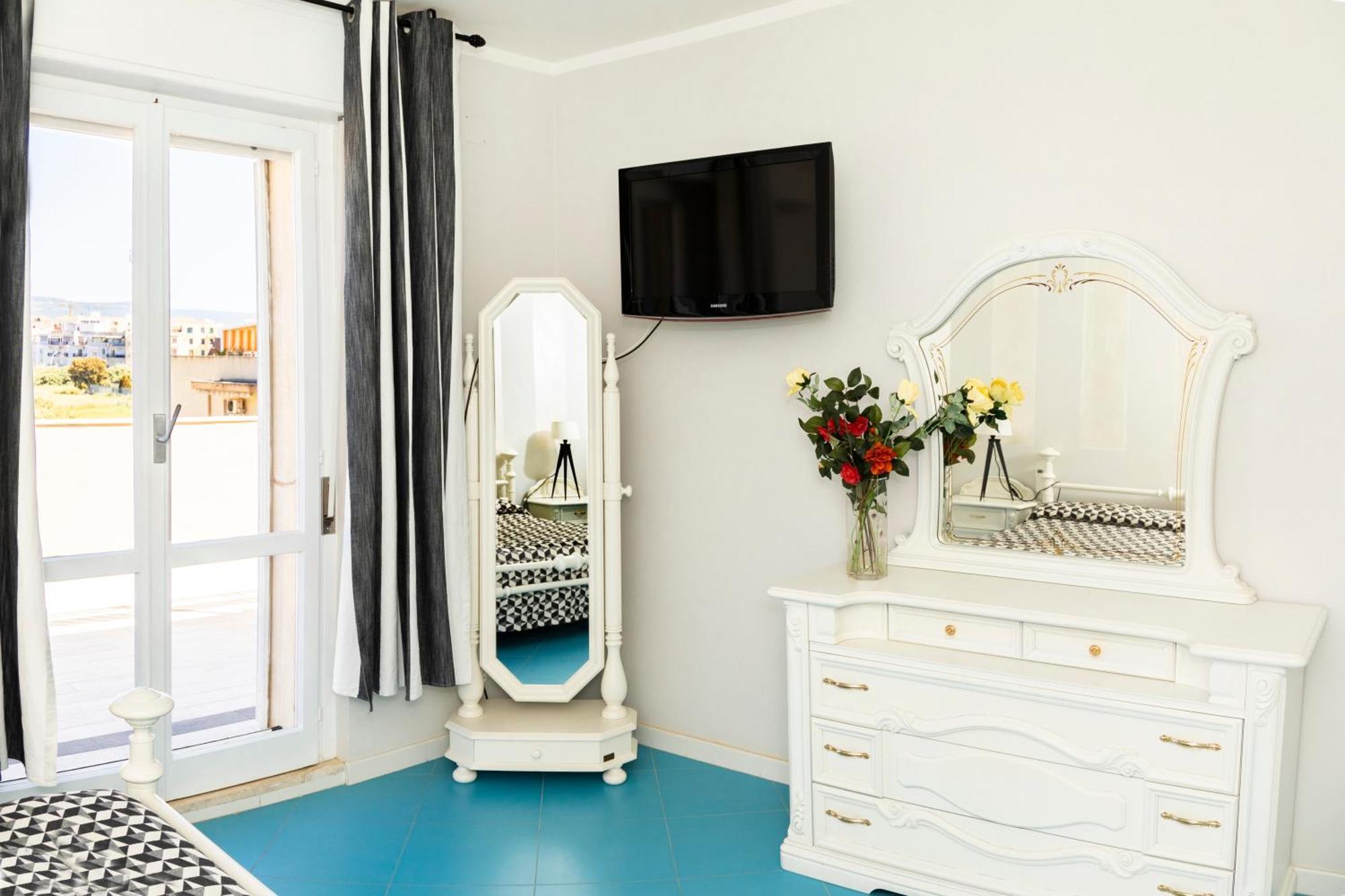 Lovealghero Stanze In Attico Vista Mare מראה חיצוני תמונה